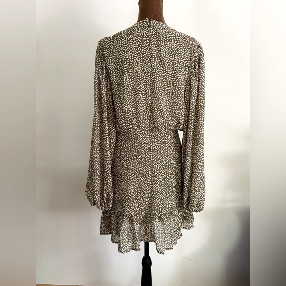 She+Sky Chic Sage Green and White Leaf Patterned Dress - Picture 2 of 6